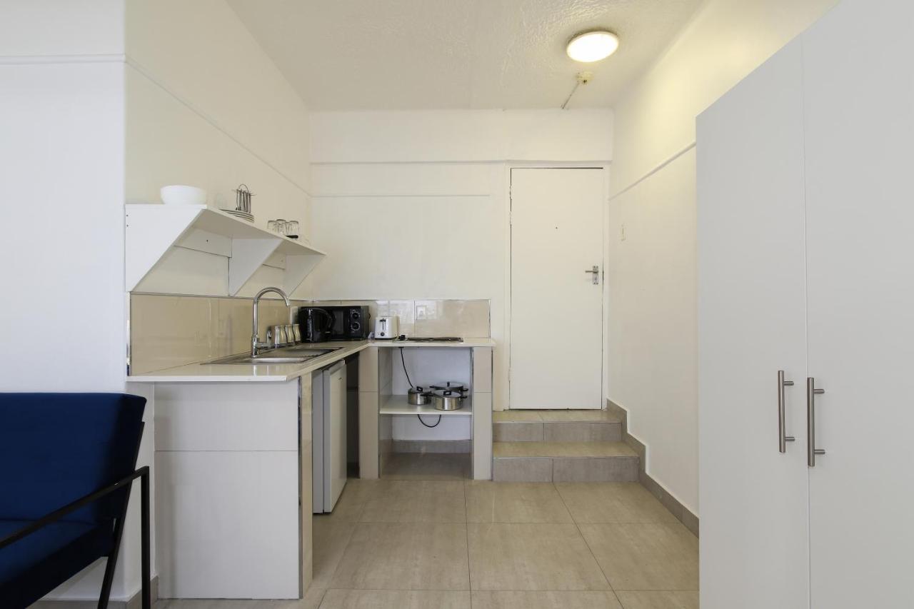 Sea Point Apartment Cape Town Room photo